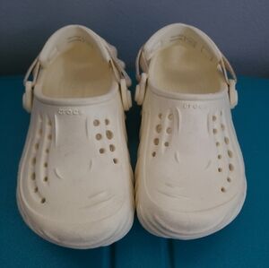 Crocs Kids Classic Clog - Pale Yellow C9